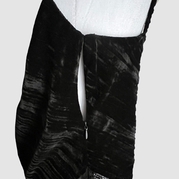 BCBGMaxAzria Nita Velvet Top, Black Beauty, NWT-Size XS - Picture 7 of 14